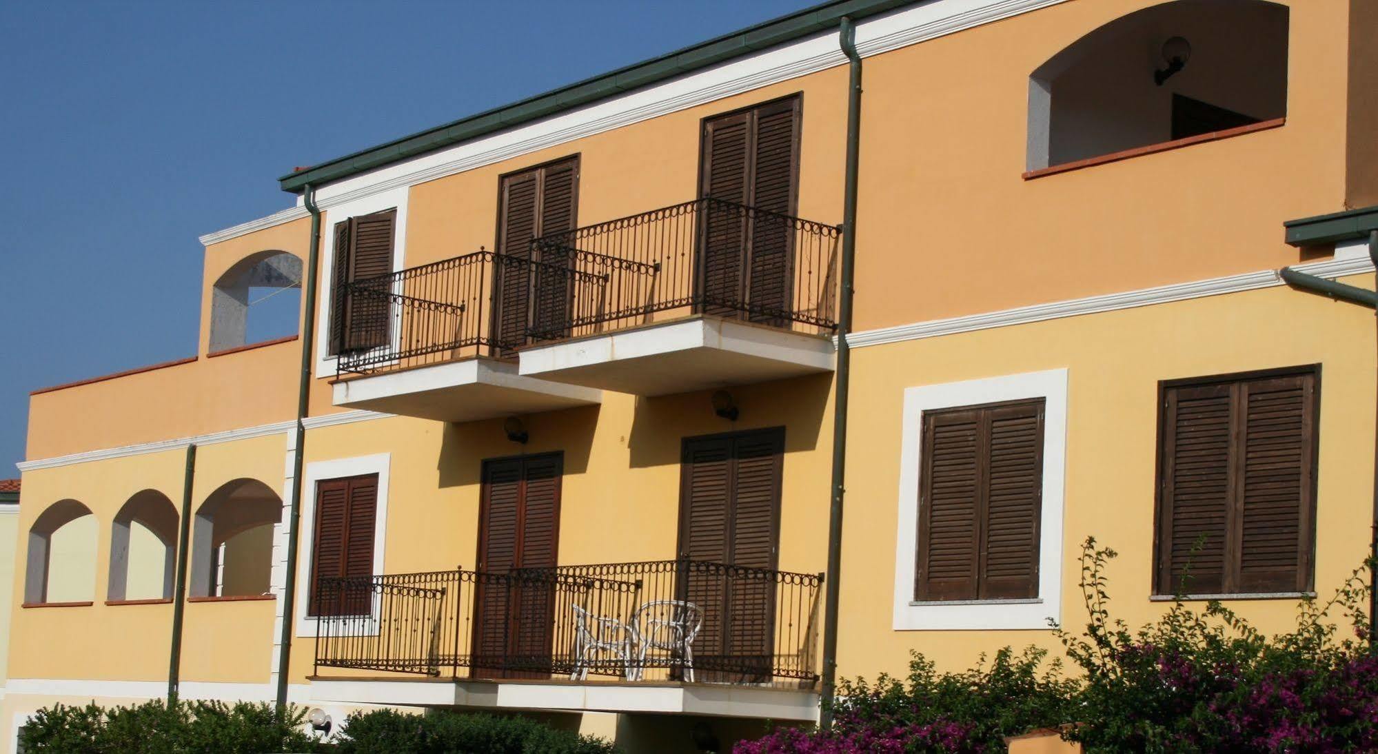 Residence Le Pavoncelle Санта-Тереза-Галлура Екстер'єр фото