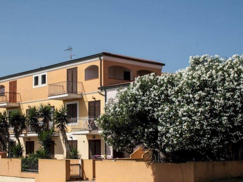 Residence Le Pavoncelle Санта-Тереза-Галлура Екстер'єр фото